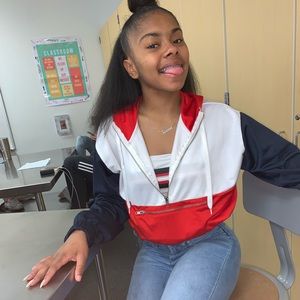 Meet your Posher, Anaya